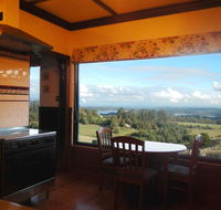 A Cottage with a View at Tudor Ridge - Foster Accommodation
