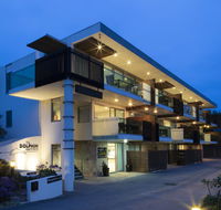 The Dolphin Apartments - Foster Accommodation