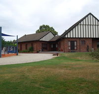 Greenvale Holiday Units - Foster Accommodation