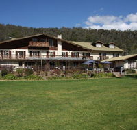 Bright Chalet - Foster Accommodation