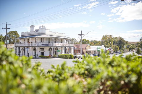 The Alexandra Hotel - Foster Accommodation 0