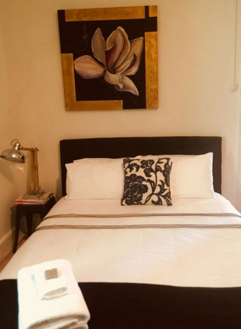 The Alexandra Hotel - Foster Accommodation 15