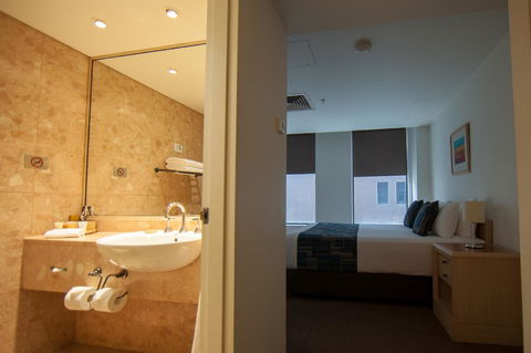 CitiClub Hotel Melbourne - Foster Accommodation 10
