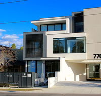 Whitehorse Apartments Hotel - Foster Accommodation