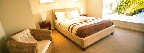 Rayville Boat Houses - Foster Accommodation 23