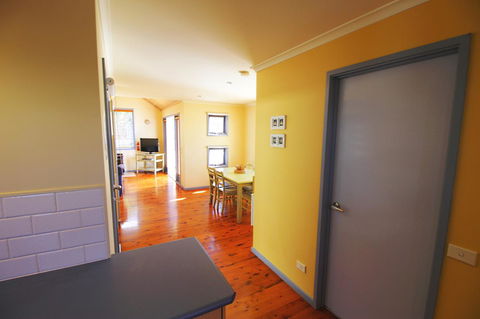 Rayville Boat Houses - Foster Accommodation 27