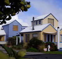 Rayville Boat Houses - Foster Accommodation
