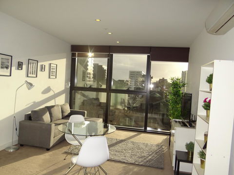 Amazing Accommodations: Vogue - Foster Accommodation 16