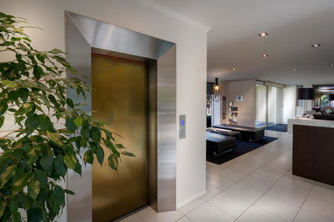 BEST WESTERN PLUS Travel Inn - Foster Accommodation 22