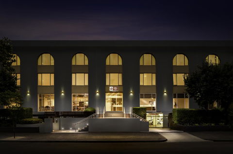 BEST WESTERN PLUS Travel Inn - Foster Accommodation 0