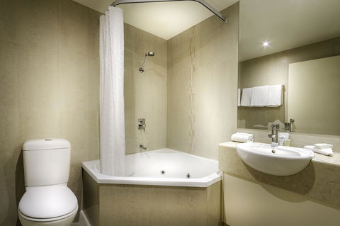 BEST WESTERN PLUS Travel Inn - Foster Accommodation 44