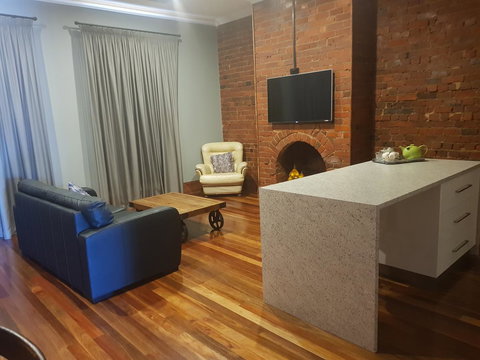 Sublime Spa Apartments - Foster Accommodation 12