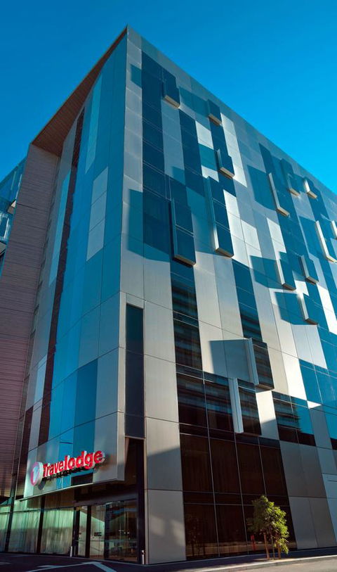 Travelodge Hotel Melbourne Docklands - Foster Accommodation 18