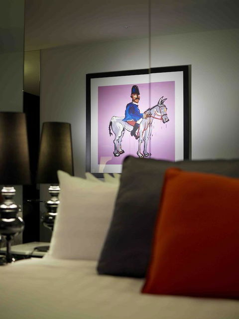 The Cullen Melbourne - Art Series - Foster Accommodation 10