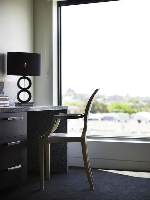 The Cullen Melbourne - Art Series - Foster Accommodation 7