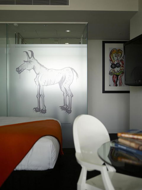 The Cullen Melbourne - Art Series - Foster Accommodation 9