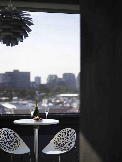 The Cullen Melbourne - Art Series - Foster Accommodation 40