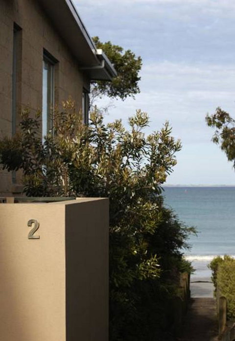 Battery Cove Beach Front Apartment - Foster Accommodation 17