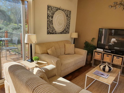 Rural 5 Star Villa\'s With Resort Amenities - Foster Accommodation 1