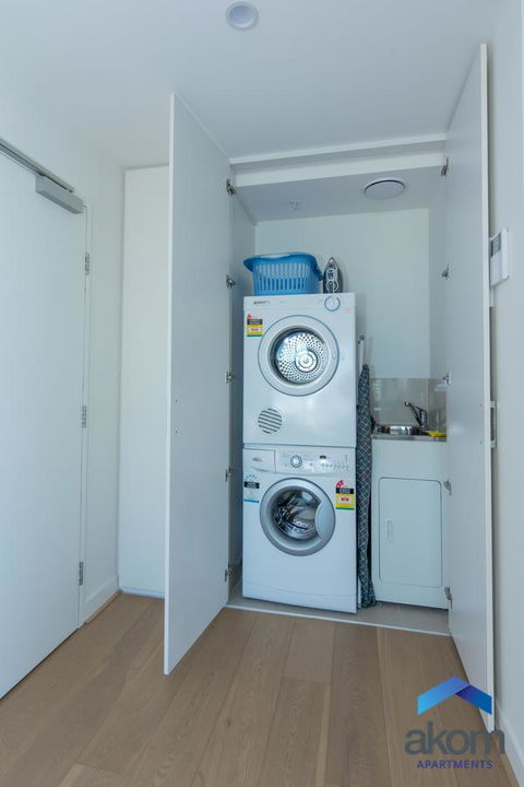AKOM Melbourne - Foster Accommodation 11