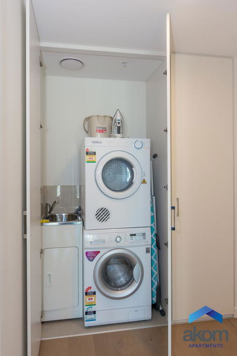 AKOM Melbourne - Foster Accommodation 17