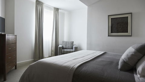 Plough Hotel - Foster Accommodation 2