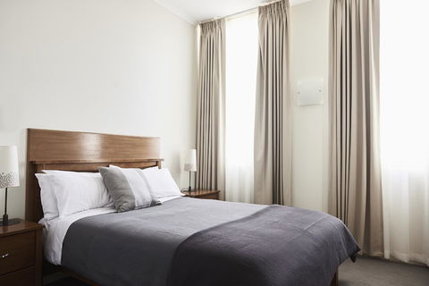 Plough Hotel - Foster Accommodation 1