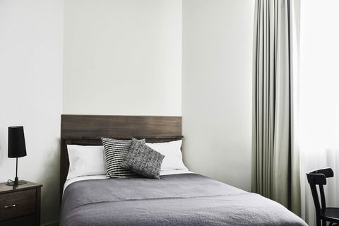 Plough Hotel - Foster Accommodation 3
