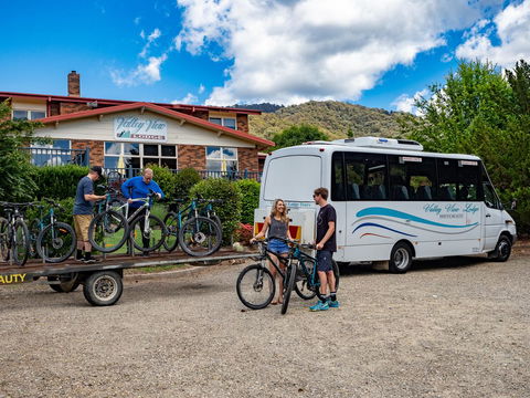 Valley View Lodge - Foster Accommodation 24