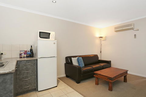 Quality Inn & Suites The Menzies - Foster Accommodation 39