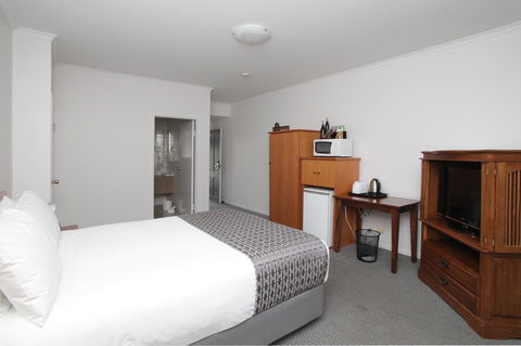 Quality Inn & Suites The Menzies - Foster Accommodation 7