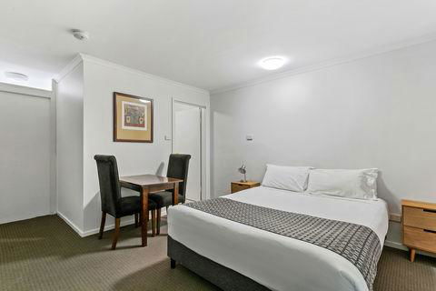 Quality Inn & Suites The Menzies - Foster Accommodation 2