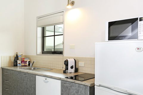 Quality Inn & Suites The Menzies - Foster Accommodation 20