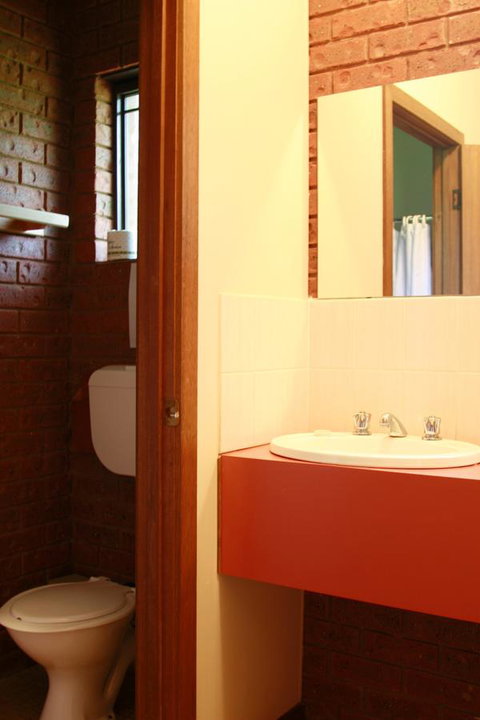 The Harrietville Snowline Hotel - Foster Accommodation 8