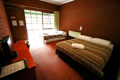 The Harrietville Snowline Hotel - Foster Accommodation 7