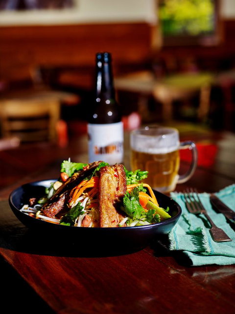 The Harrietville Snowline Hotel - Foster Accommodation 24