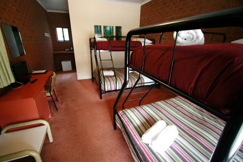 The Harrietville Snowline Hotel - Foster Accommodation 4