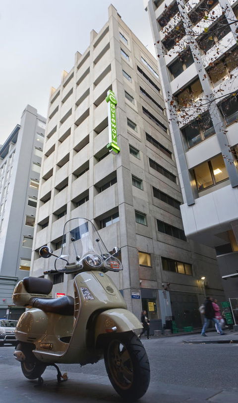 Causeway 353 Hotel - Foster Accommodation 3