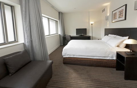 Causeway 353 Hotel - Foster Accommodation 25