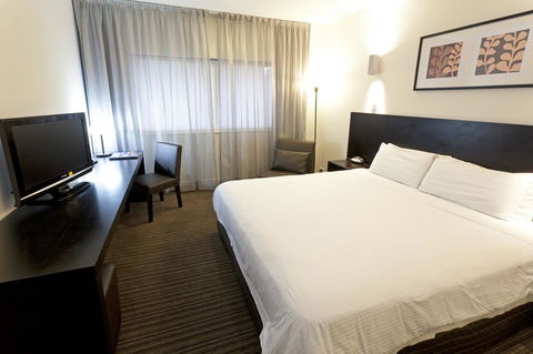 Causeway 353 Hotel - Foster Accommodation 5