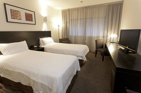 Causeway 353 Hotel - Foster Accommodation 6