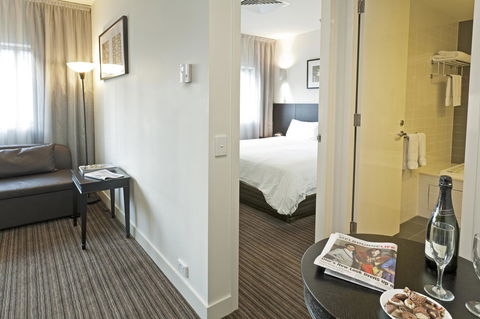 Causeway 353 Hotel - Foster Accommodation 33