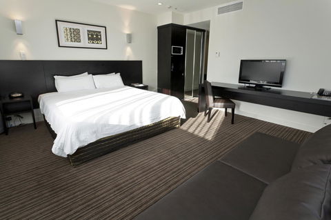 Causeway 353 Hotel - Foster Accommodation 8