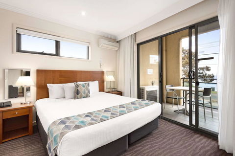 Quality Hotel Bayside Geelong - Foster Accommodation 3