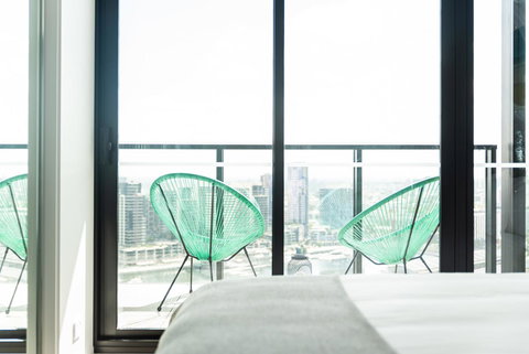Melbourne Private Apartments - Collins Wharf Waterfront, Docklands - Foster Accommodation 20