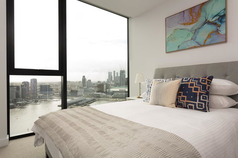 Melbourne Private Apartments - Collins Wharf Waterfront, Docklands - Foster Accommodation 23