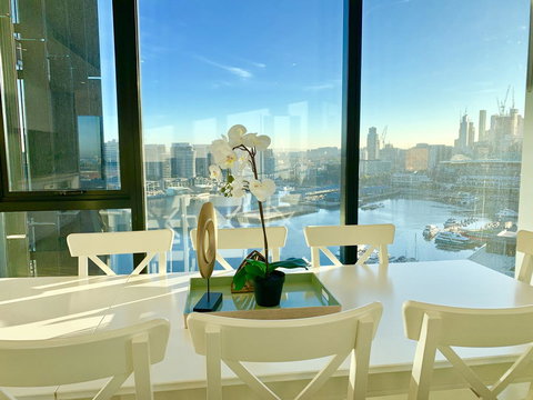 Melbourne Private Apartments - Collins Wharf Waterfront, Docklands - Foster Accommodation 11