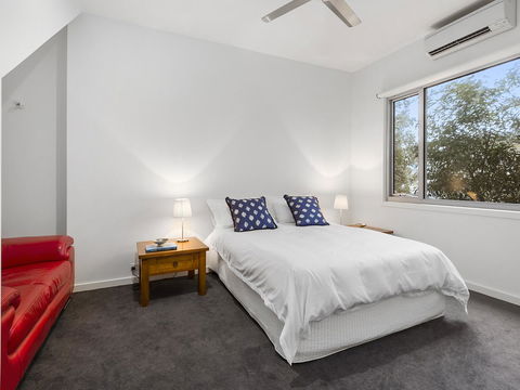 Aireys Ocean View - Foster Accommodation 8
