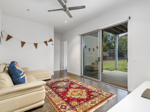 Aireys Ocean View - Foster Accommodation 14