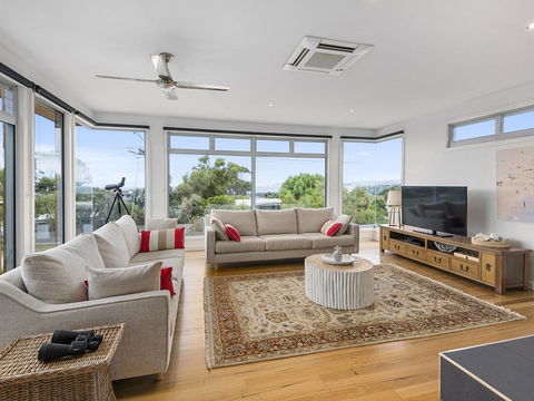 Aireys Ocean View - Foster Accommodation 0